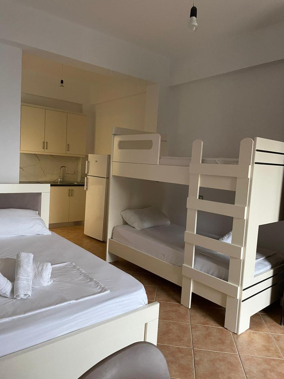 Borsh Beach Apartments - Bba Esterno foto